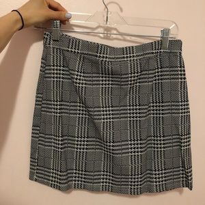 Forever21 Plaid/ Houndstooth skirt sz 26